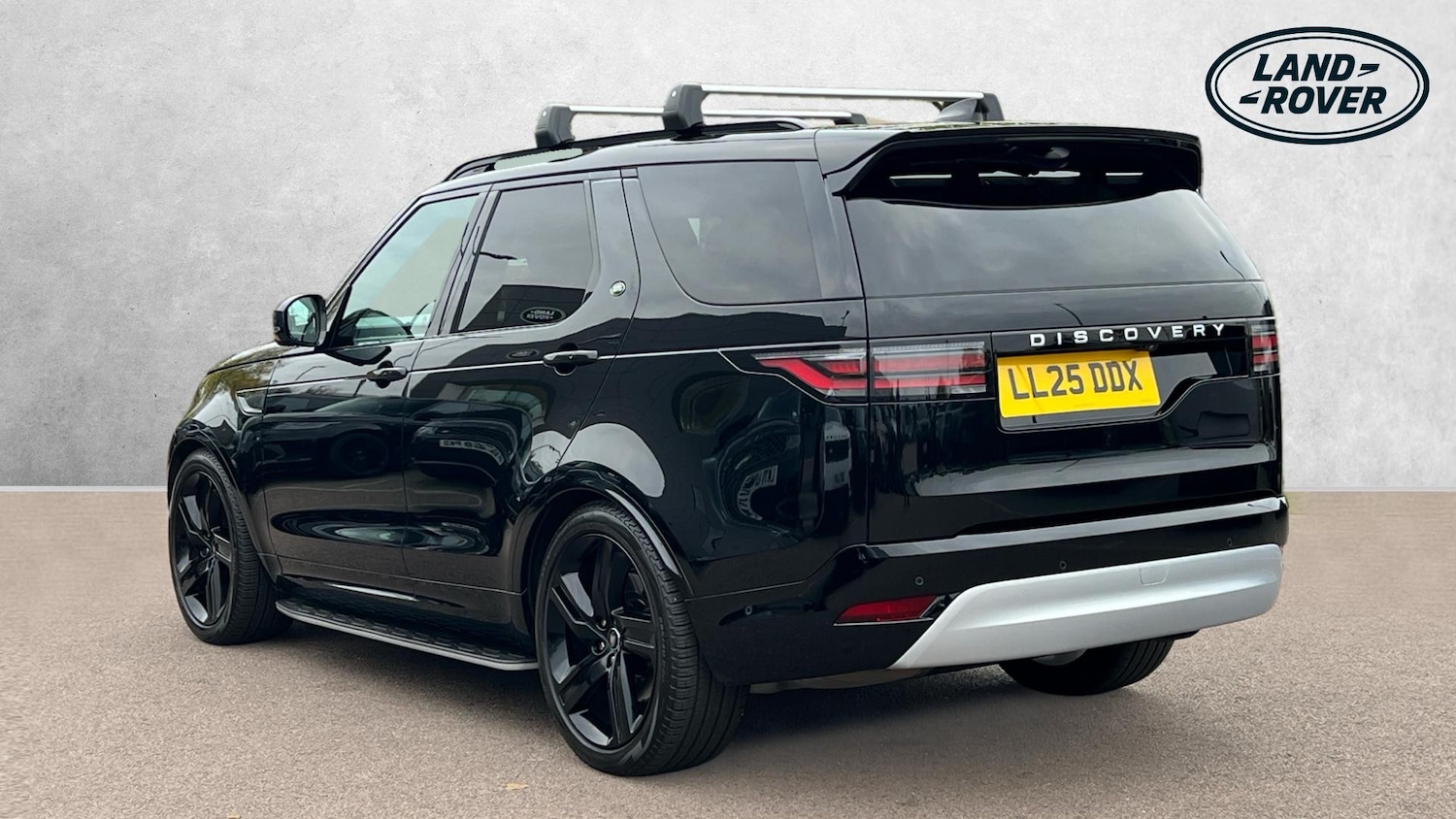 Used Land Rover Discovery 2025 for sale - 76106977: Photo 2