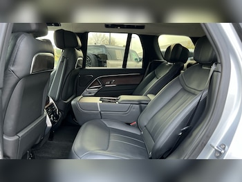 Used Land Rover Range Rover 2024 for sale - 79179996: Photo