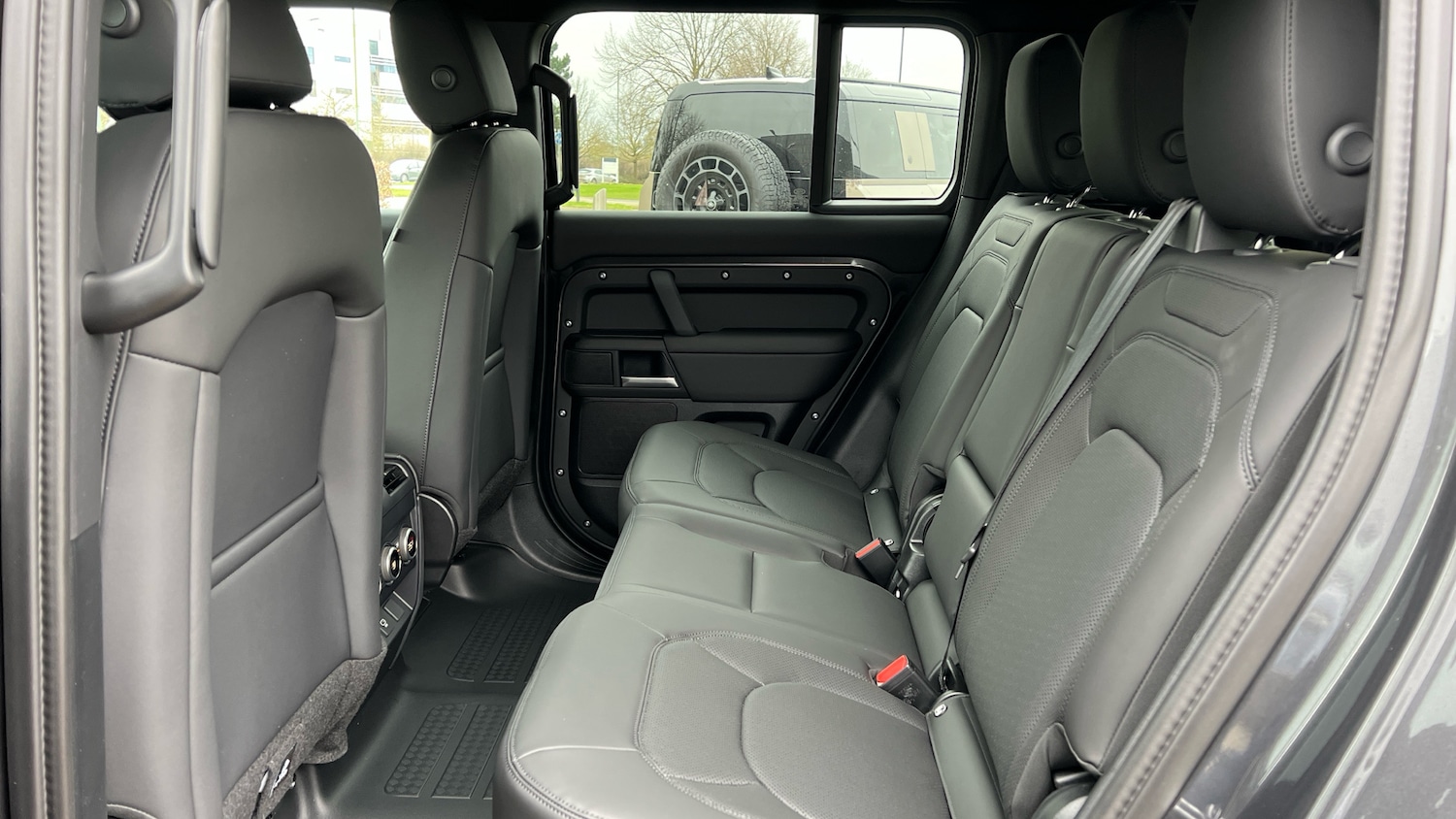 Used Land Rover Defender for sale - 77610449: Photo 4