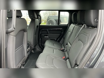 Used Land Rover Defender 2025 for sale - 77610449: Photo