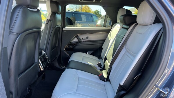 Used Land Rover Range Rover Sport 2024 for sale - 76040501: Photo 4