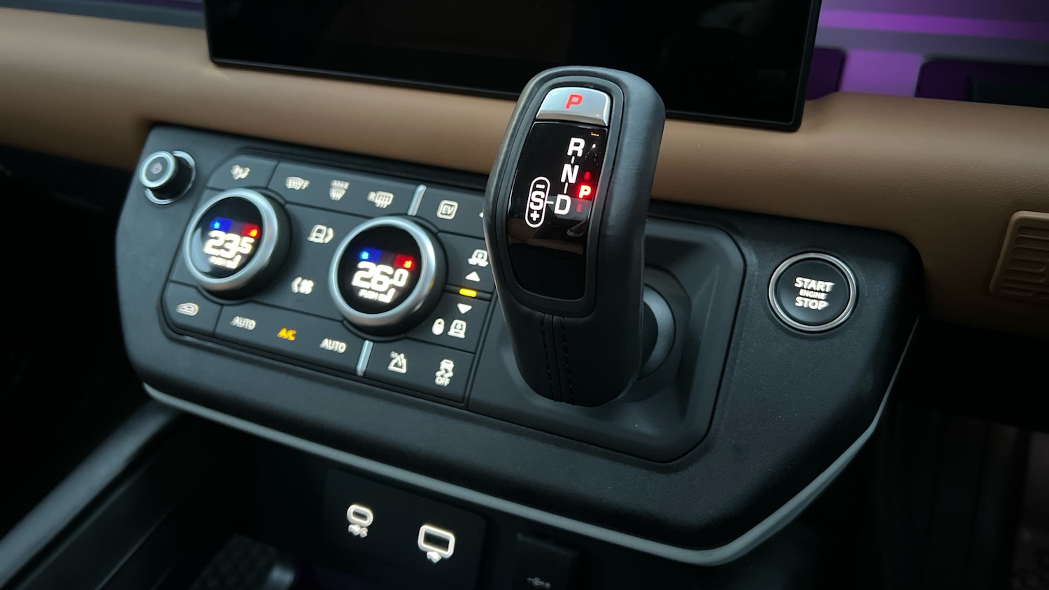 Used Land Rover Defender 2024 for sale - 77201371: Photo 13