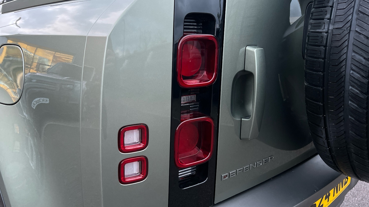 Used Land Rover Defender 2024 for sale - 77201371: Photo 19