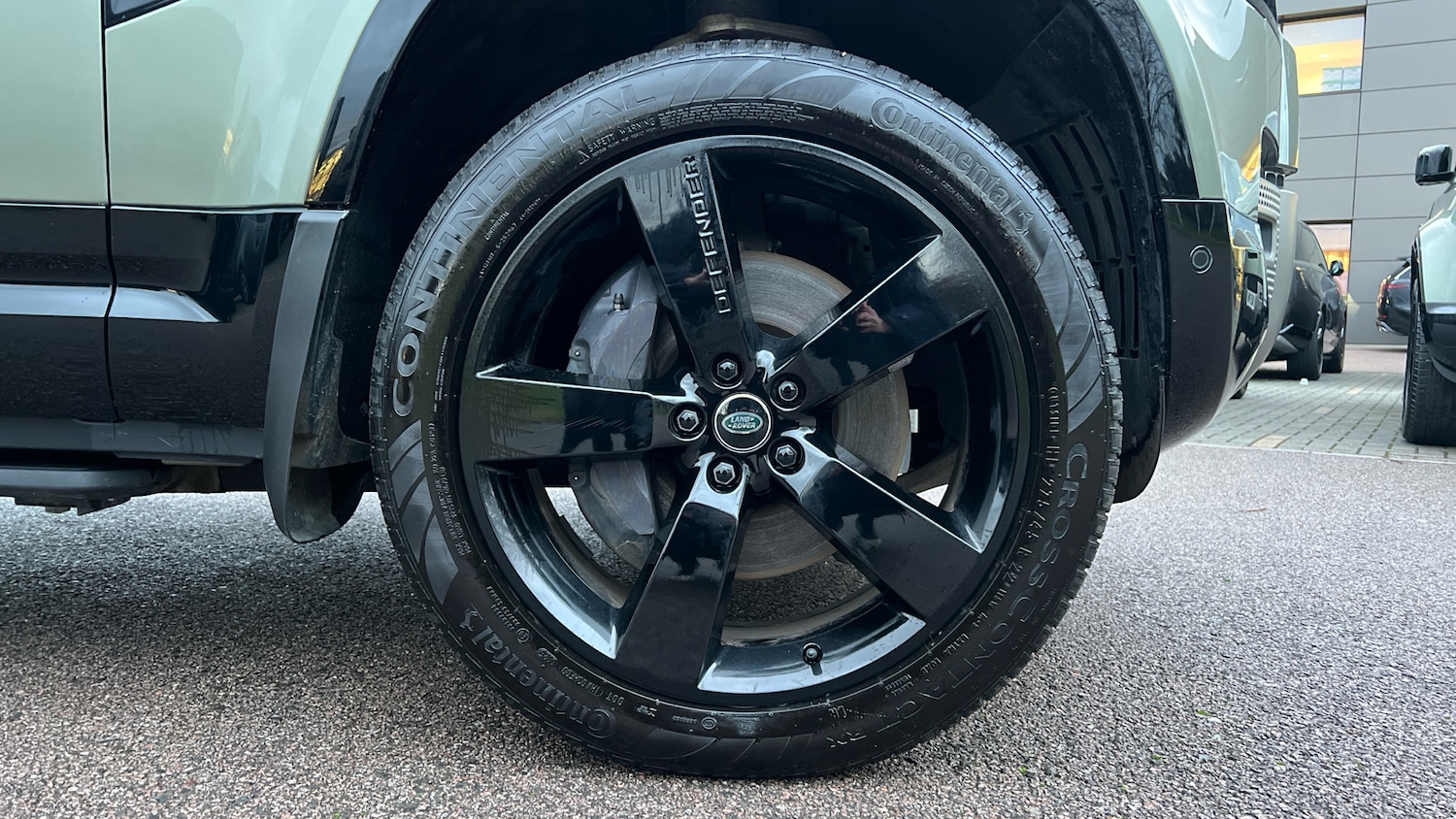 Used Land Rover Defender 2024 for sale - 77201371: Photo 8