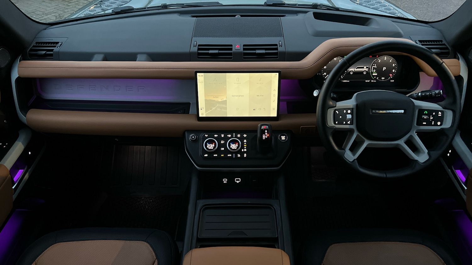 Used Land Rover Defender 2024 for sale - 77201371: Photo 9