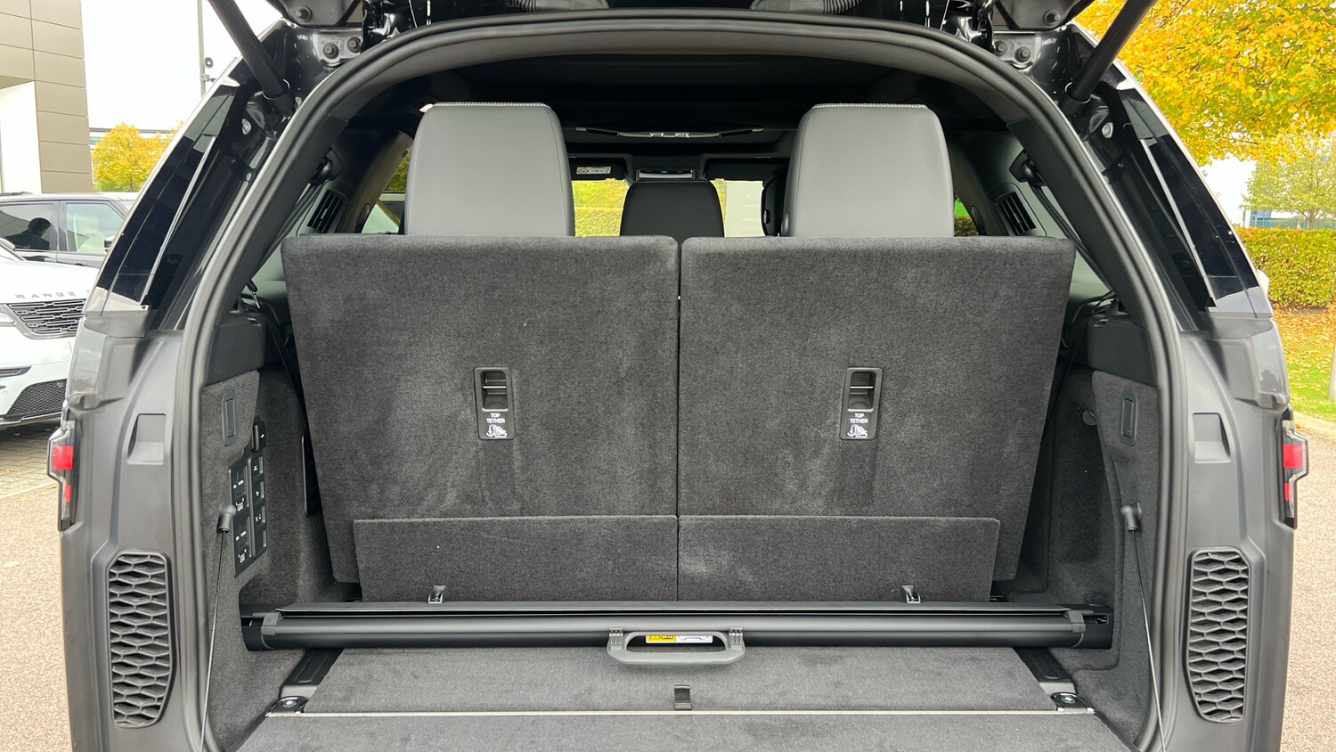 Used Land Rover Discovery for sale - 76387085: Photo 21