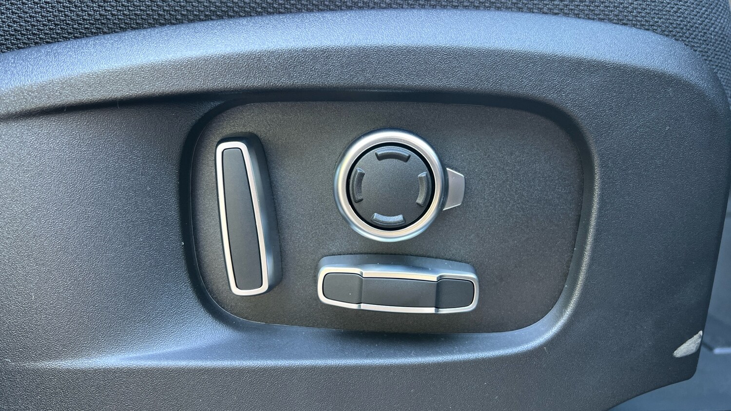 Used Land Rover Defender for sale - 76324947: Photo 25