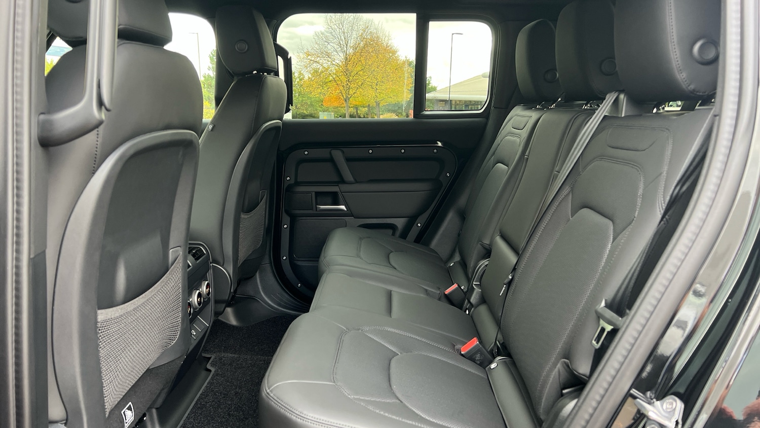 Used Land Rover Defender for sale - 76357514: Photo 4