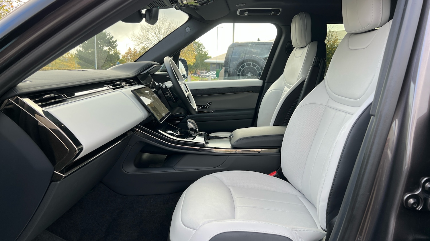 Used Land Rover Range Rover Sport 2023 for sale - 76257885: Photo 3