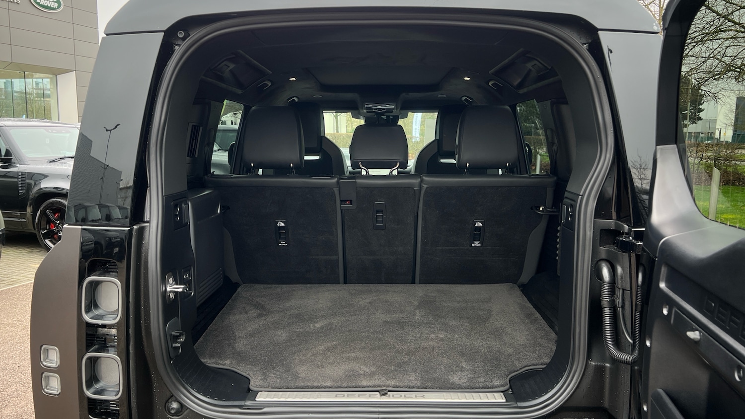 Used Land Rover Defender 2025 for sale - 77682044: Photo 10