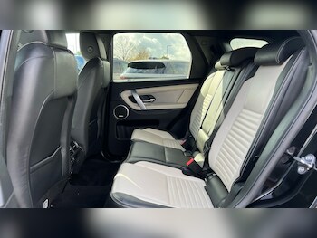 Used Land Rover Discovery Sport 2021 for sale - 76324928: Photo