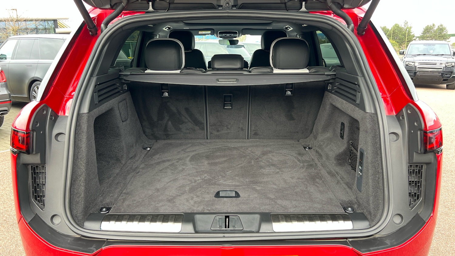 Used Land Rover Range Rover Sport 2025 for sale - 77572549: Photo 10