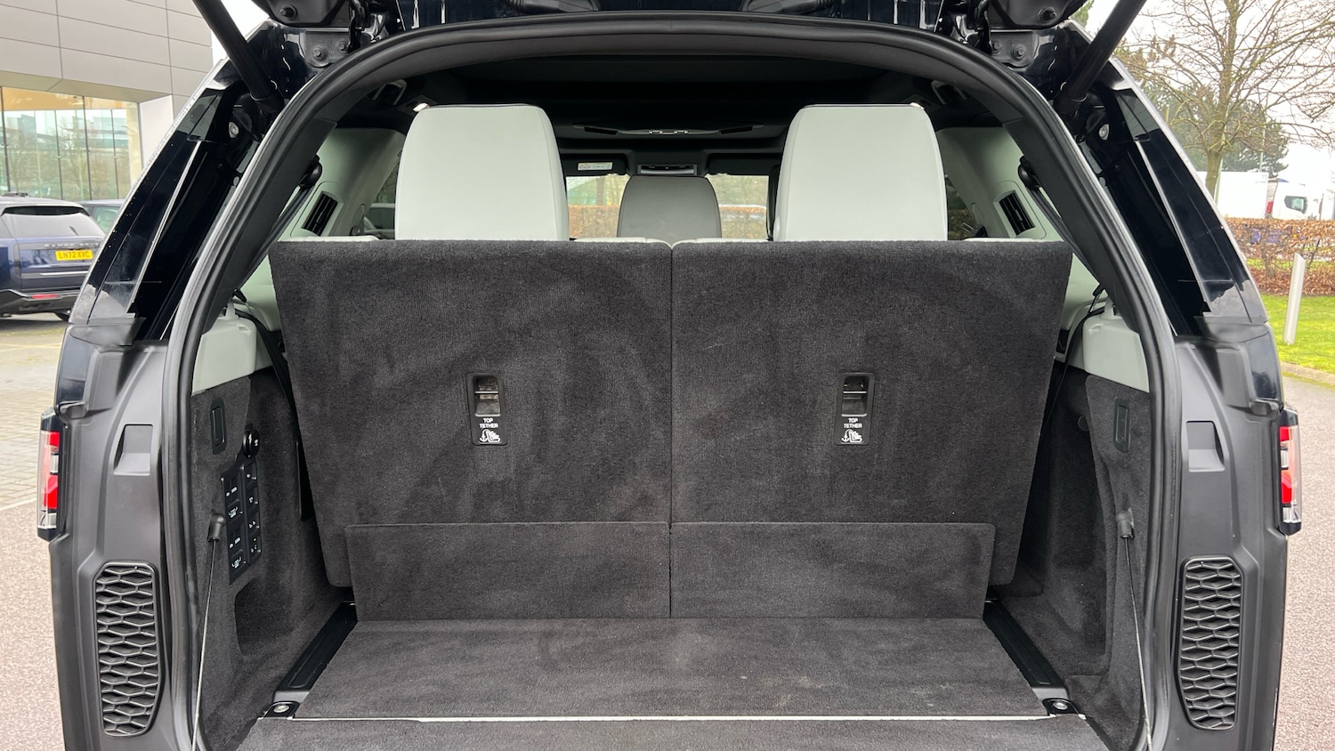 Used Land Rover Discovery 2019 for sale - 77277131: Photo 21