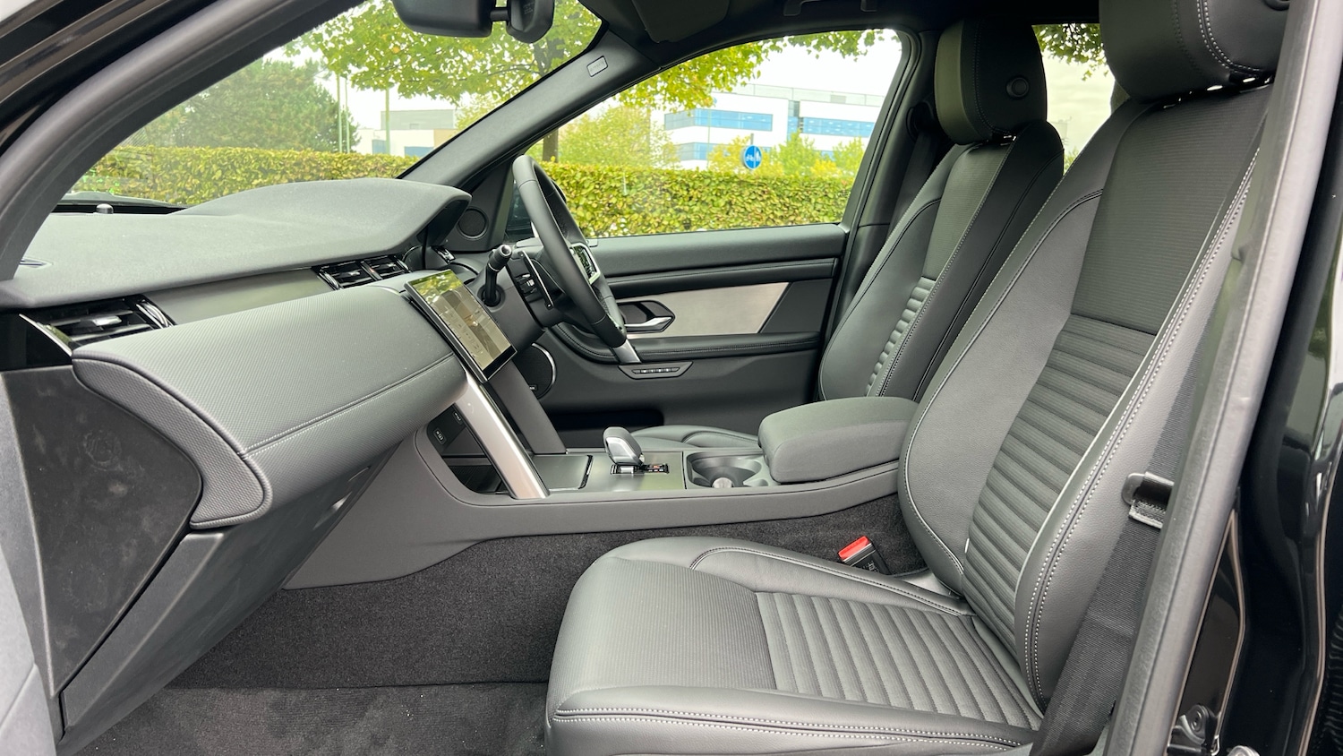 Used Land Rover Discovery Sport for sale - 76082123: Photo 3