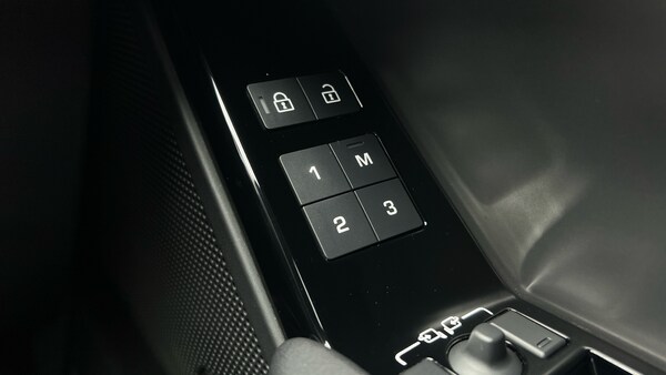 Used Land Rover Range Rover Velar 2023 for sale - 76030167: Photo 22