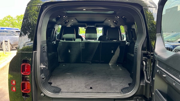 Used Land Rover Defender for sale - 74563192: Photo 10