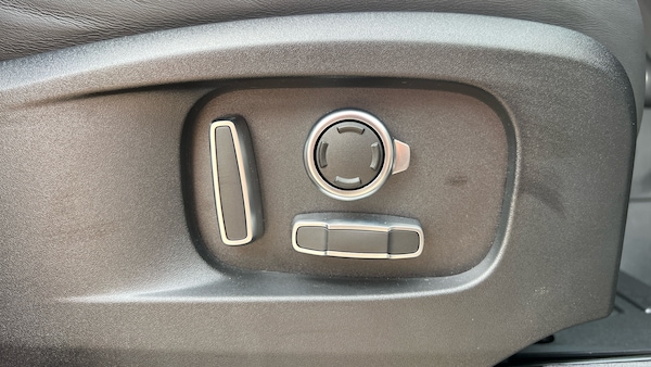 Used Land Rover Defender for sale - 74563192: Photo 24