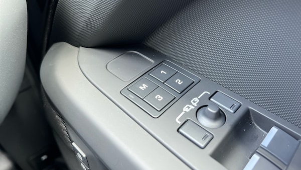 Used Land Rover Defender for sale - 74563192: Photo 25