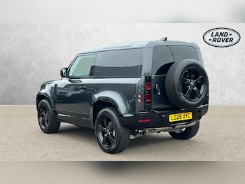 Used Land Rover Defender 2025 for sale - 75587418: Photo