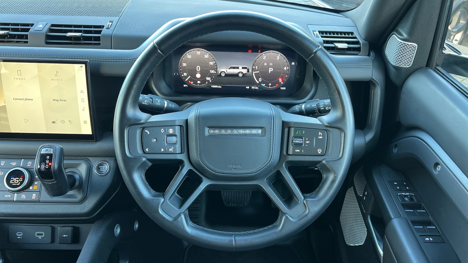 Used Land Rover Defender 2023 for sale - 76770159: Photo 15