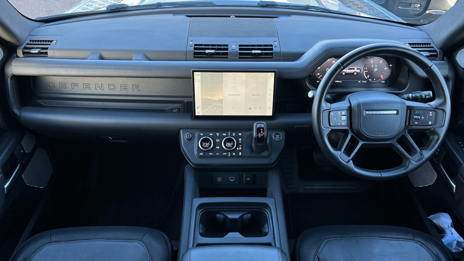 Used Land Rover Defender 2023 for sale - 76770159: Photo 9