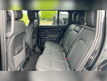 Used Land Rover Defender 2025 for sale - 75633086: Photo