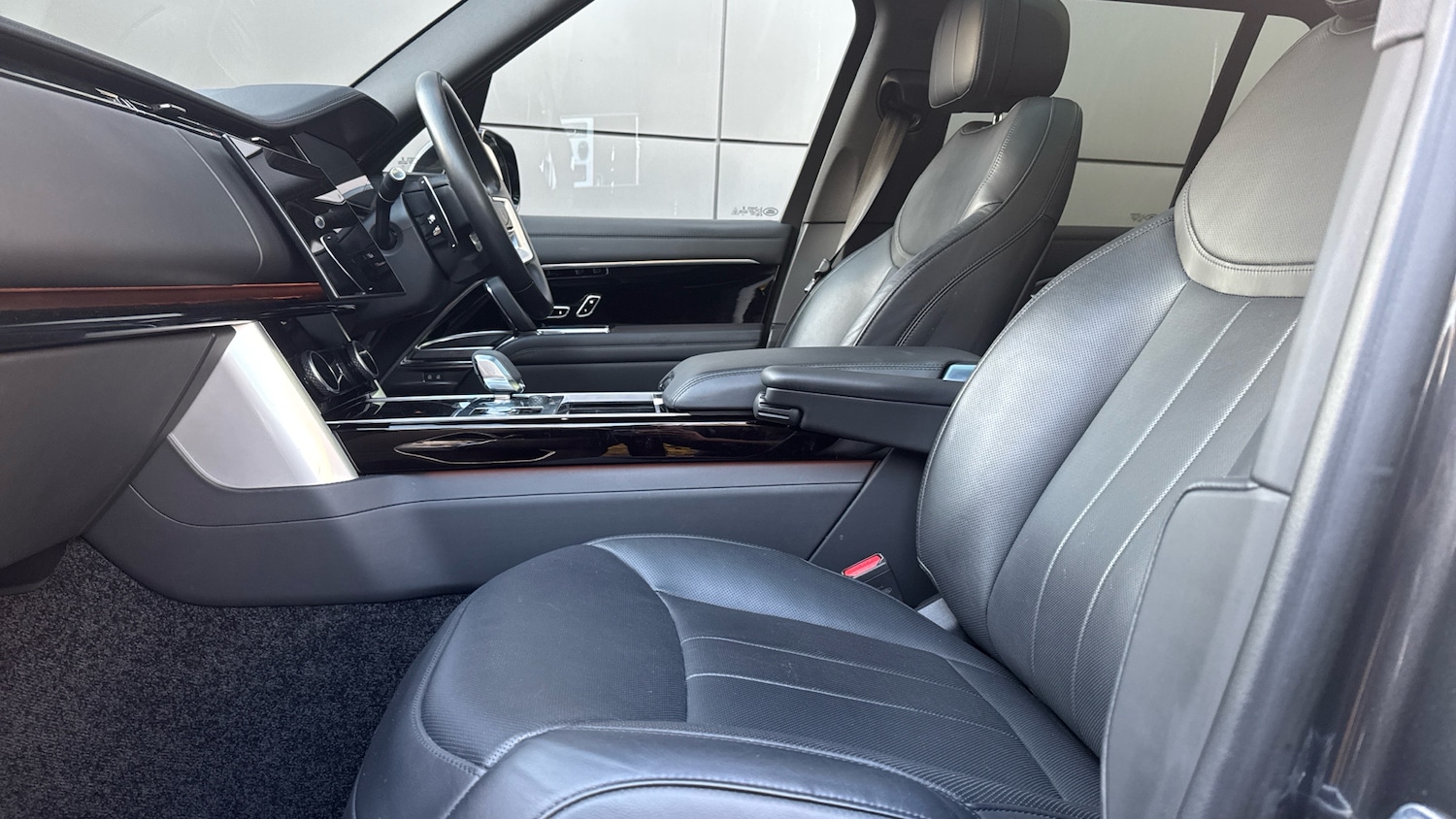 Used Land Rover Range Rover 2023 for sale - 77465909: Photo 3