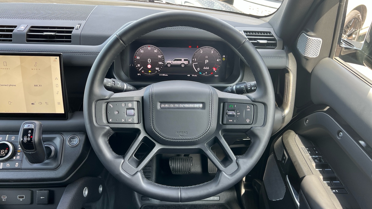 Used Land Rover Defender 2025 for sale - 77610402: Photo 15