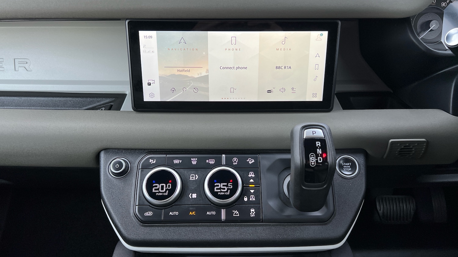 Used Land Rover Defender 2022 for sale - 76368824: Photo 14
