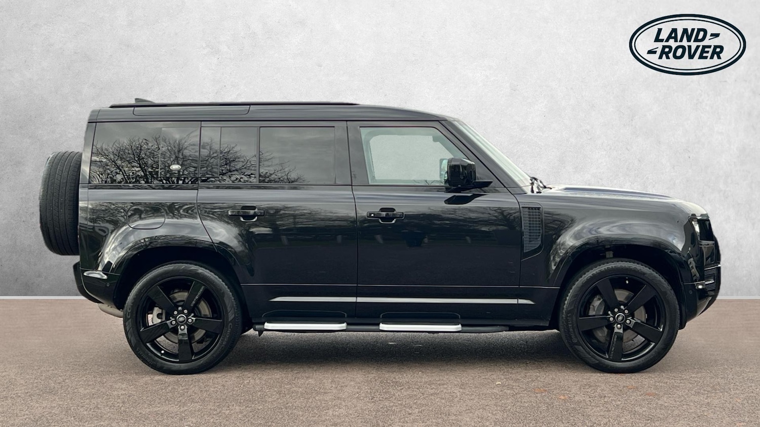Used Land Rover Defender 2022 for sale - 76368824: Photo 5