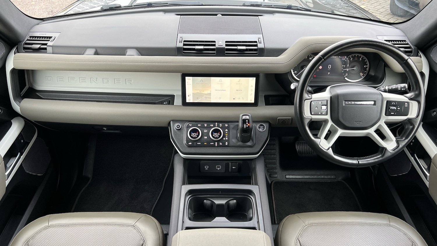 Used Land Rover Defender 2022 for sale - 76368824: Photo 9
