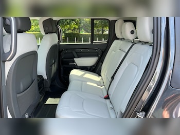 Used Land Rover Defender 2026 for sale - 79048026: Photo