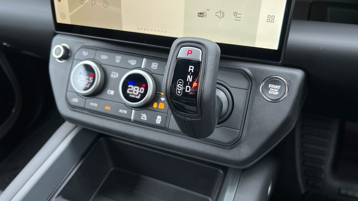 Used Land Rover Defender for sale - 77140540: Photo 13