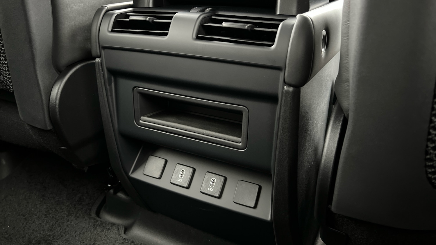 Used Land Rover Defender for sale - 77140540: Photo 18