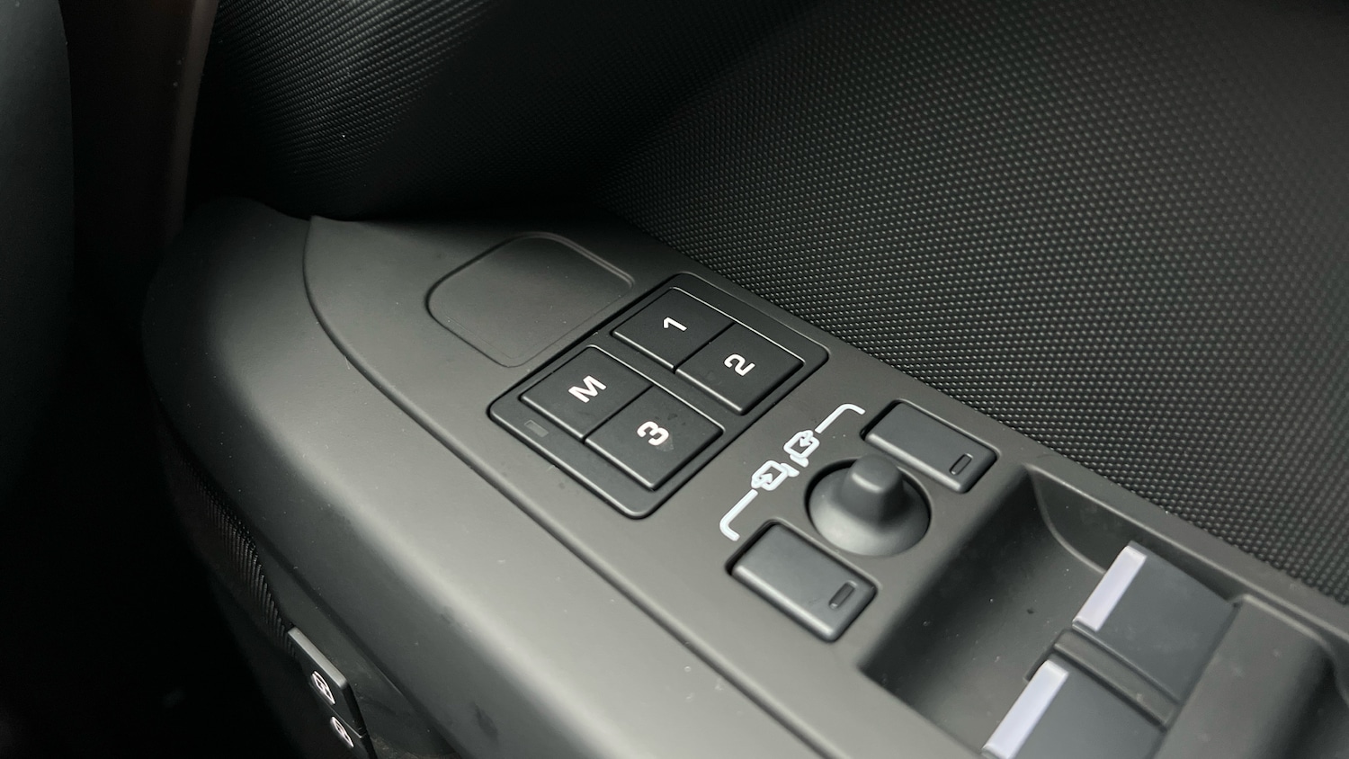 Used Land Rover Defender for sale - 77140540: Photo 23