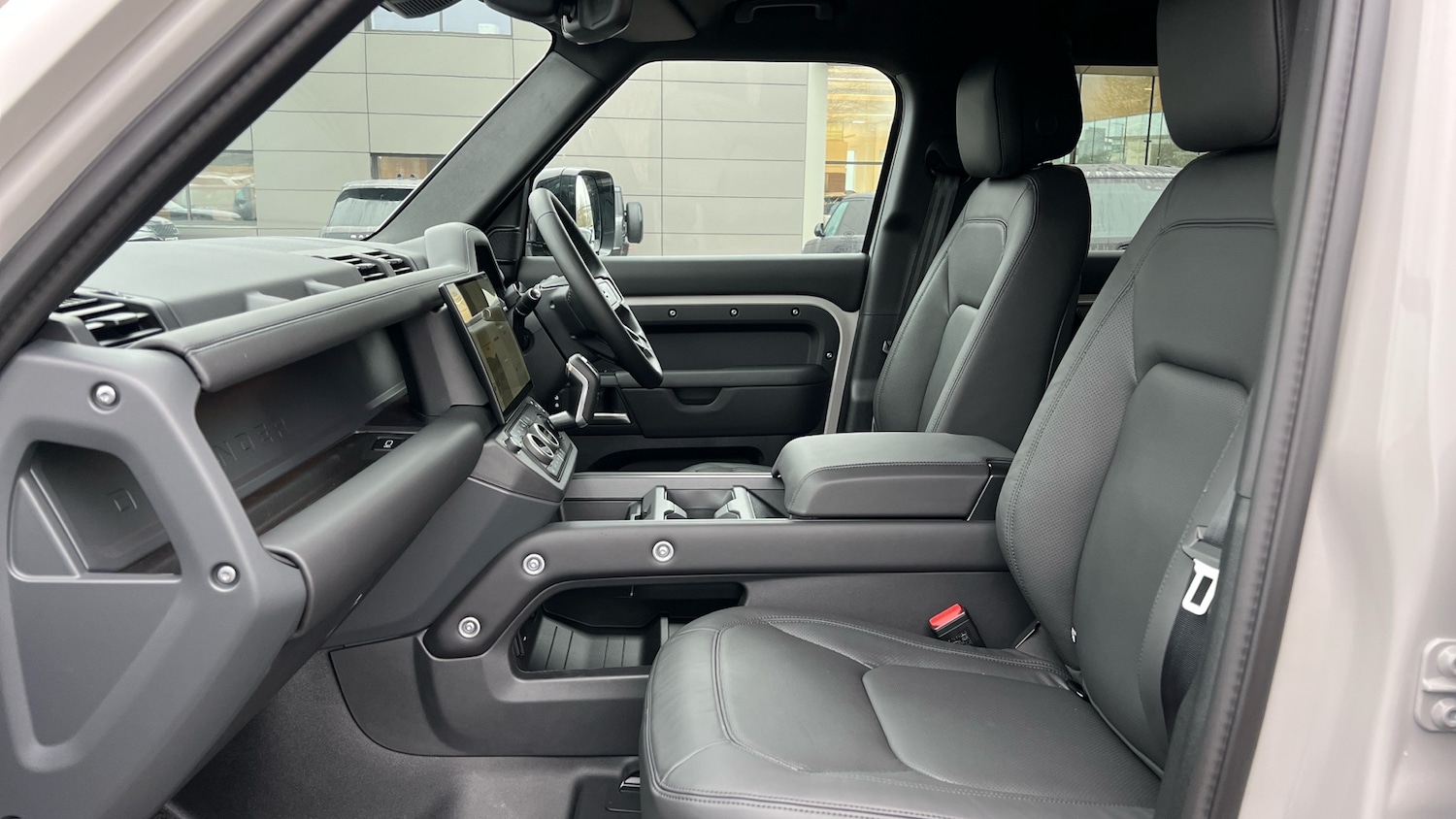 Used Land Rover Defender for sale - 77140540: Photo 3