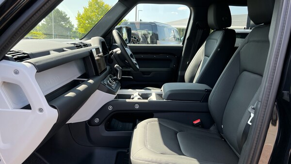 Used Land Rover Defender for sale - 76057622: Photo 3