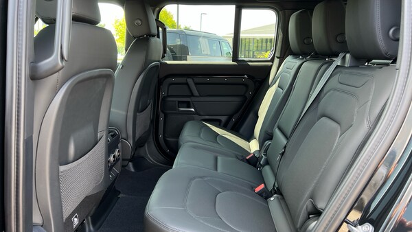Used Land Rover Defender for sale - 76057622: Photo 4