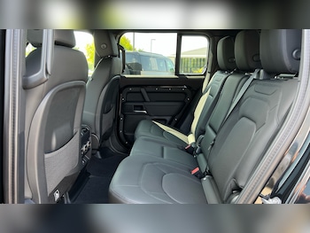 Used Land Rover Defender for sale - 76057622: Photo 4