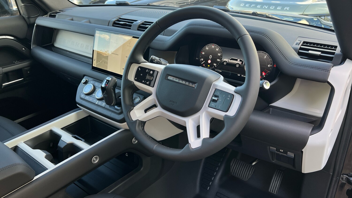 Used Land Rover Defender for sale - 76010636: Photo 10