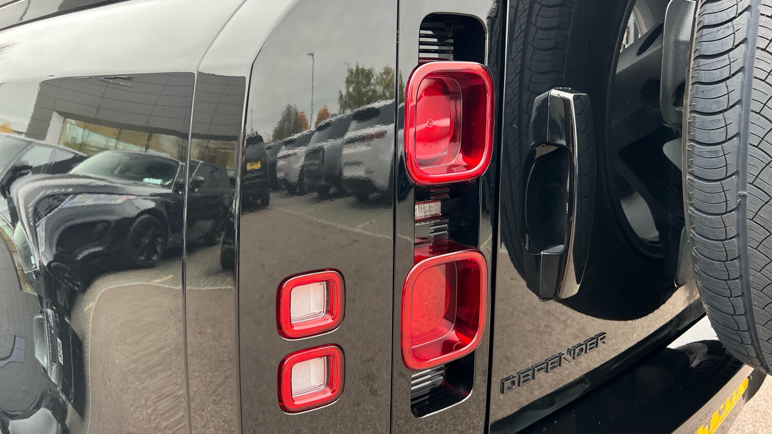 Used Land Rover Defender 2024 for sale - 76497143: Photo 19