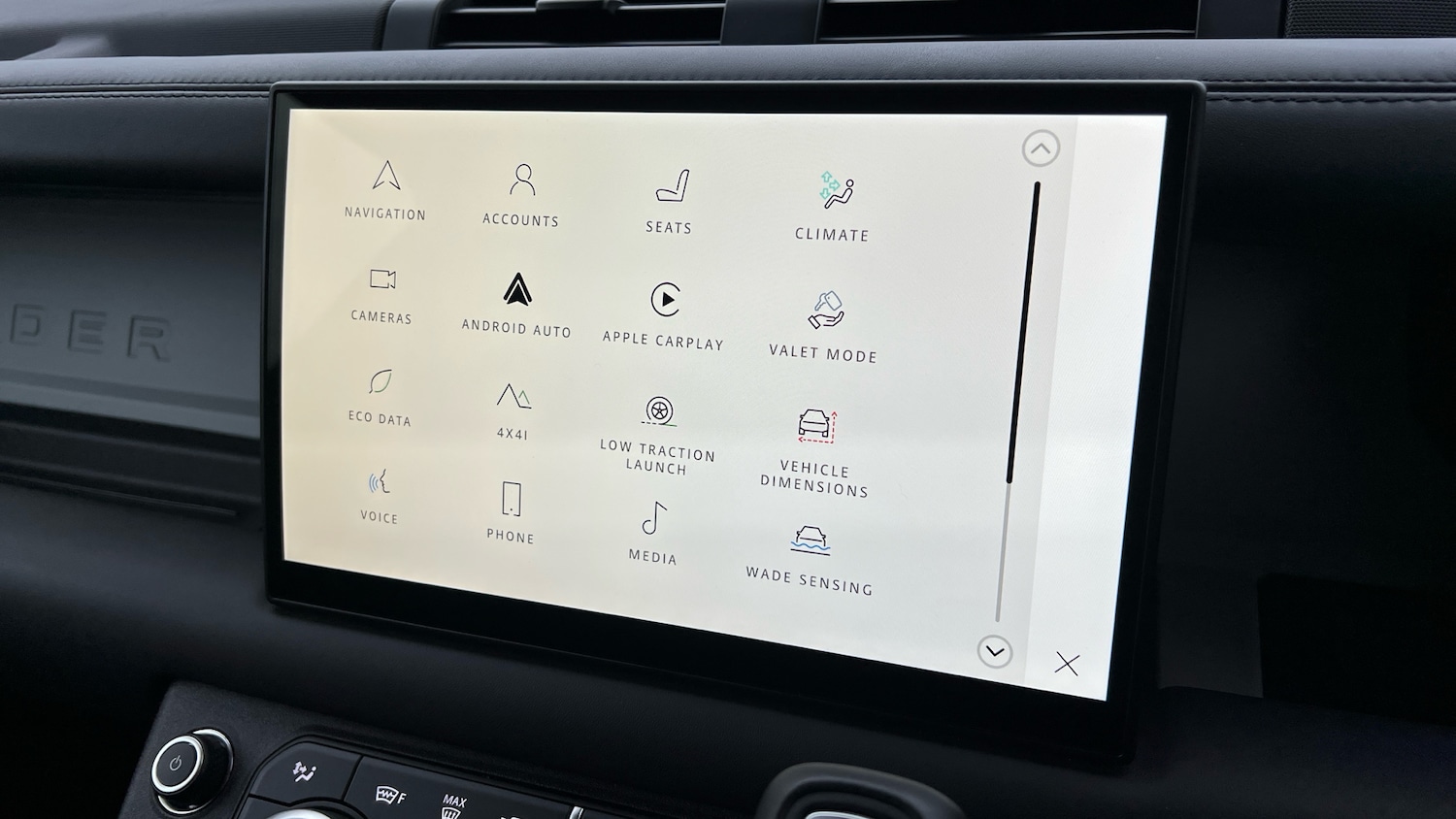 Used Land Rover Defender 2024 for sale - 76497143: Photo 25