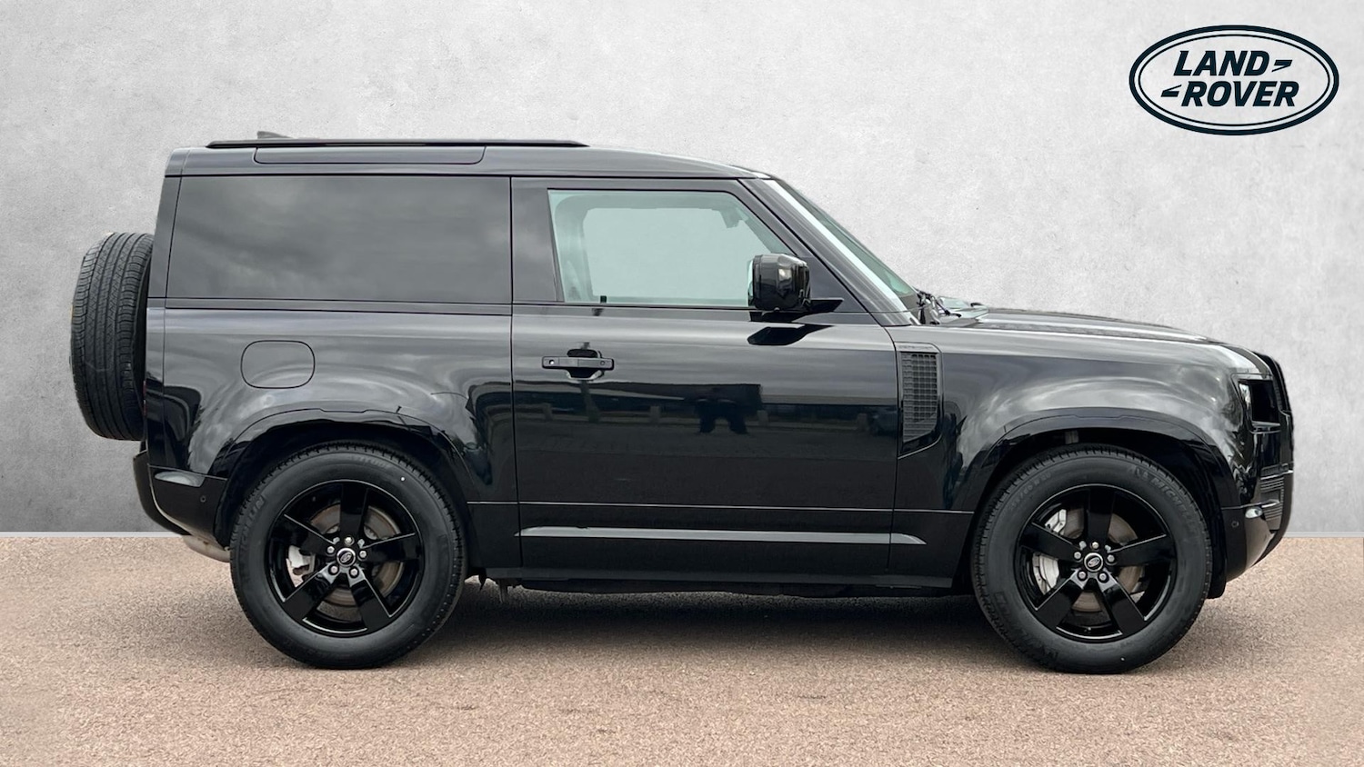 Used Land Rover Defender 2024 for sale - 76497143: Photo 5