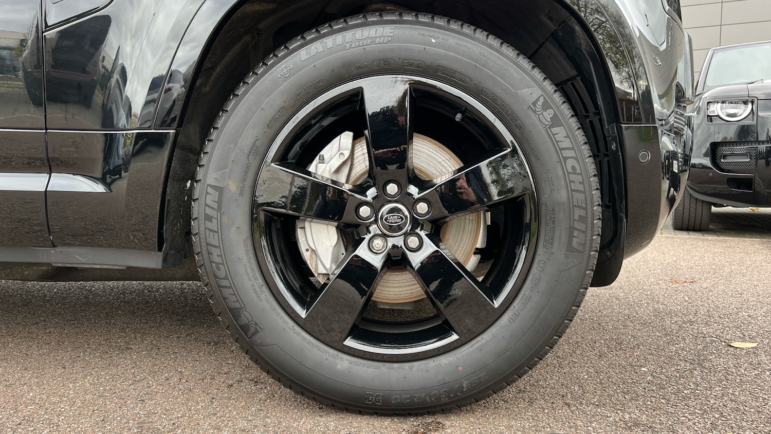 Used Land Rover Defender 2024 for sale - 76497143: Photo 8