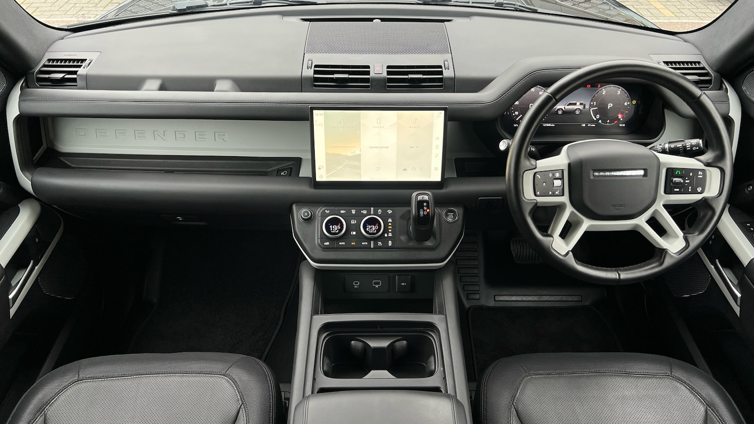 Used Land Rover Defender 2024 for sale - 76497143: Photo 9