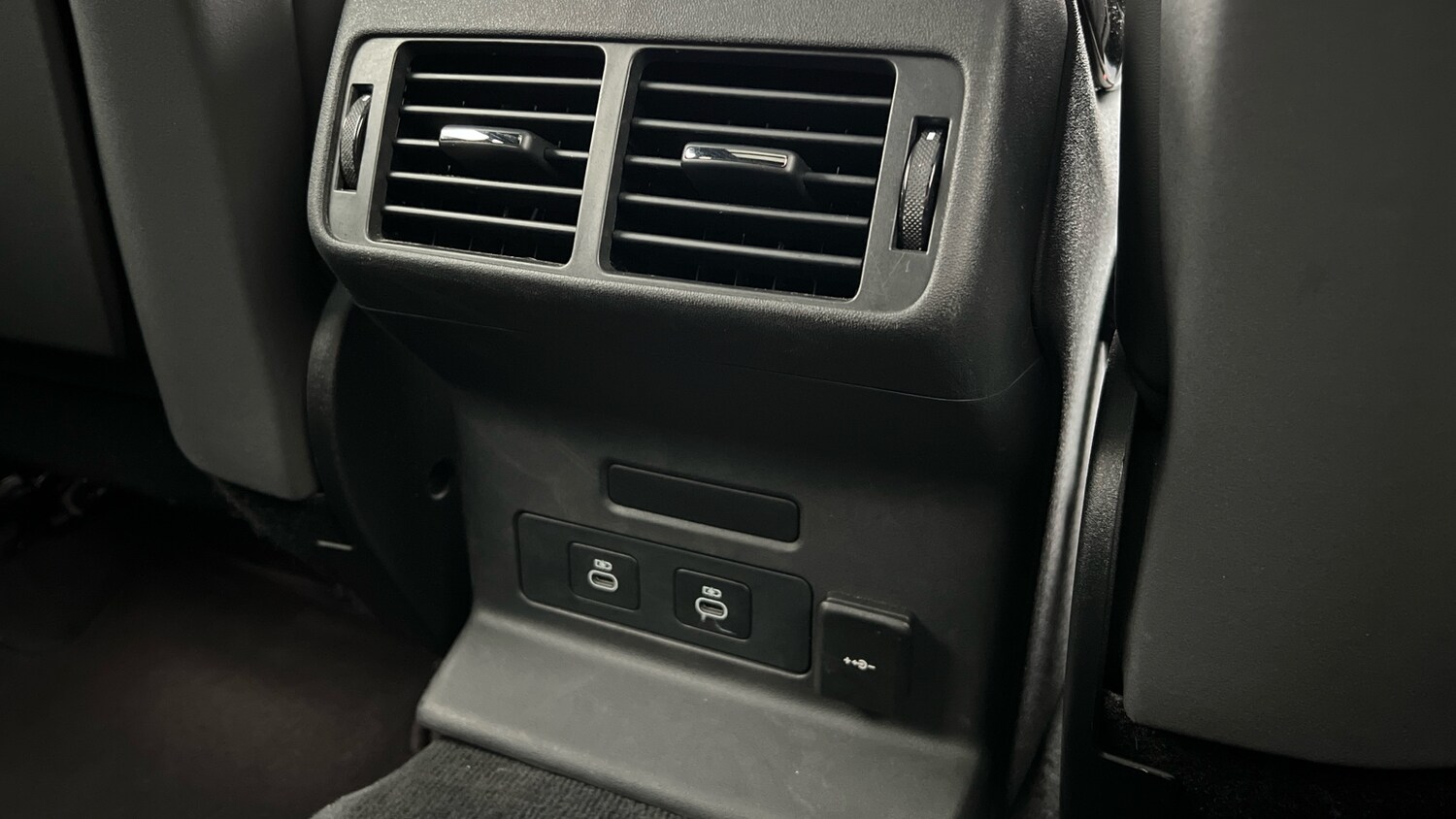 Used Land Rover Range Rover Velar 2023 for sale - 76368837: Photo 18