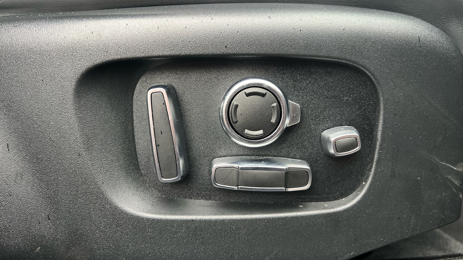 Used Land Rover Range Rover Velar 2023 for sale - 76368837: Photo 22