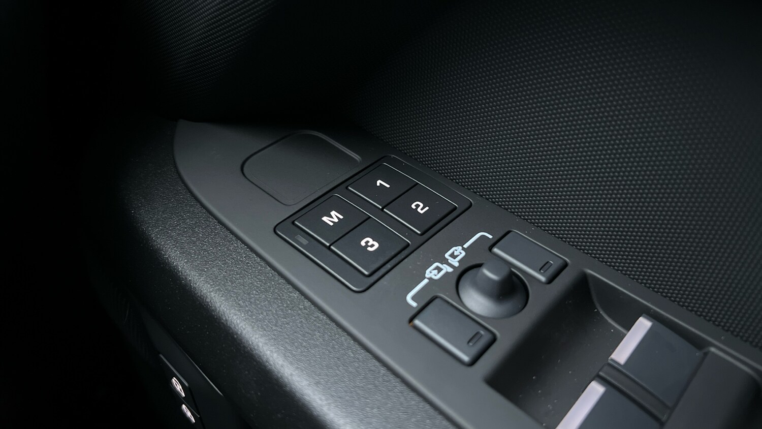 Used Land Rover Defender for sale - 77508681: Photo 23