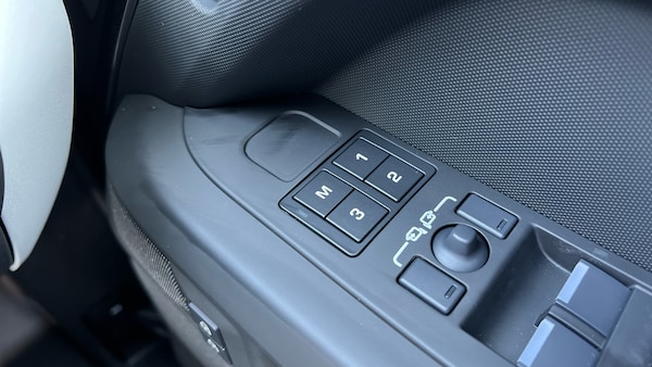 Used Land Rover Defender for sale - 73980434: Photo 24