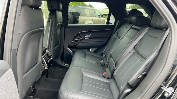 Used Land Rover Range Rover Sport 2024 for sale - 76224919: Photo 4